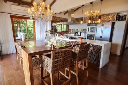 Casa-luxuosa-a-venda-em-Ilhabela49