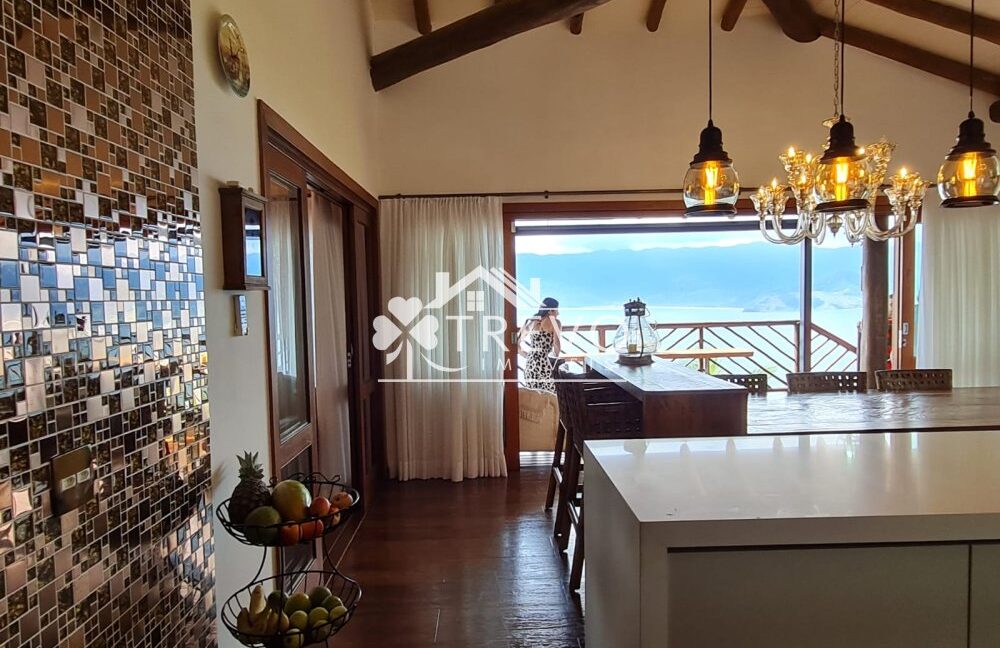 Casa-luxuosa-a-venda-em-Ilhabela8