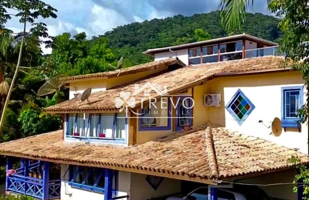 Charmosa-Residência-à-Venda-em-Ilhabela
