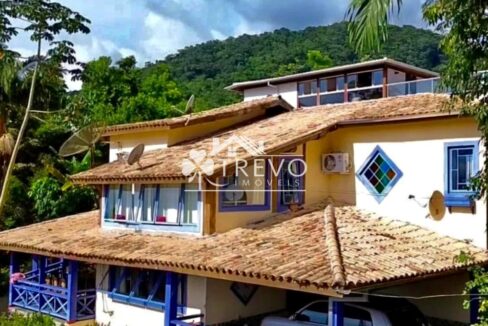 Charmosa-Residência-à-Venda-em-Ilhabela