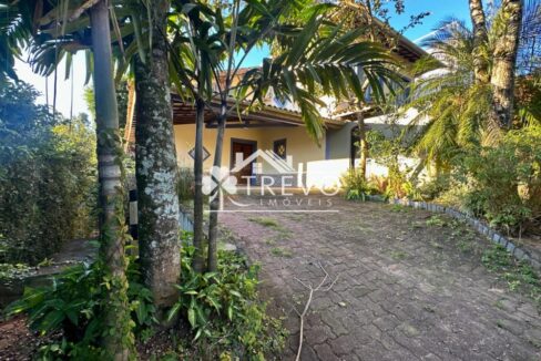 Charmosa-Residência-à-Venda-em-Ilhabela25
