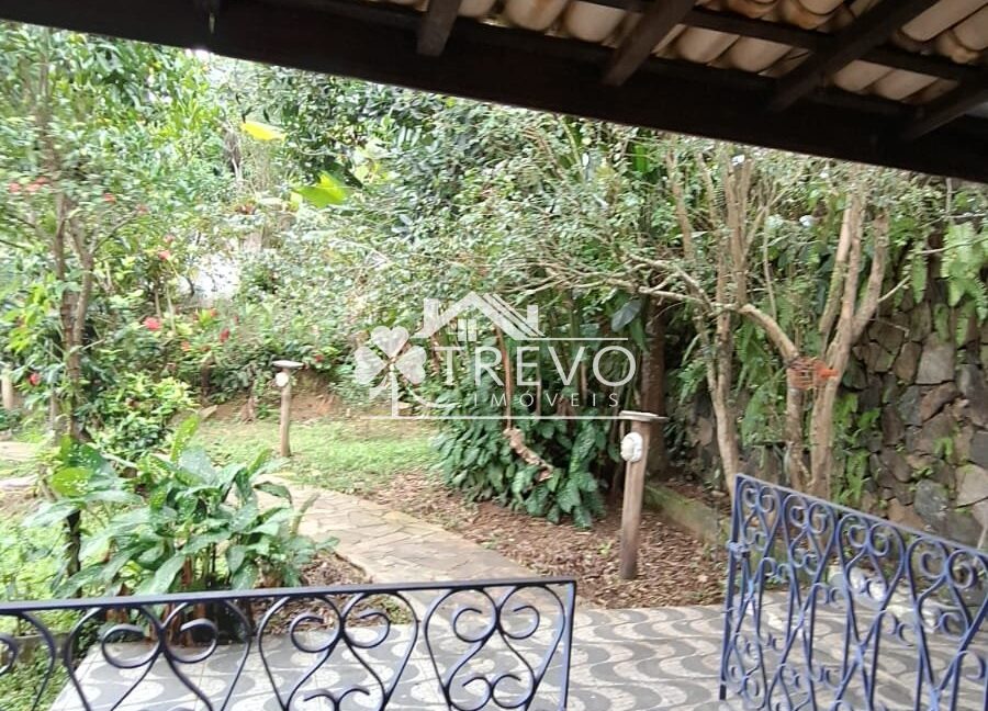 Charmosa-Residência-à-Venda-em-Ilhabela40