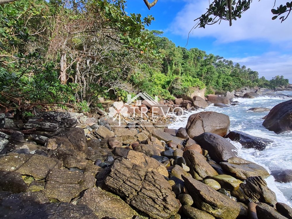Linda costeira a venda em Ilhabela