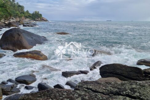 Linda-costeira-a-venda-em-Ilhabela1