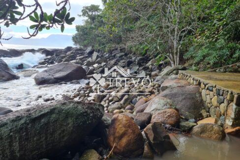 Linda-costeira-a-venda-em-Ilhabela3