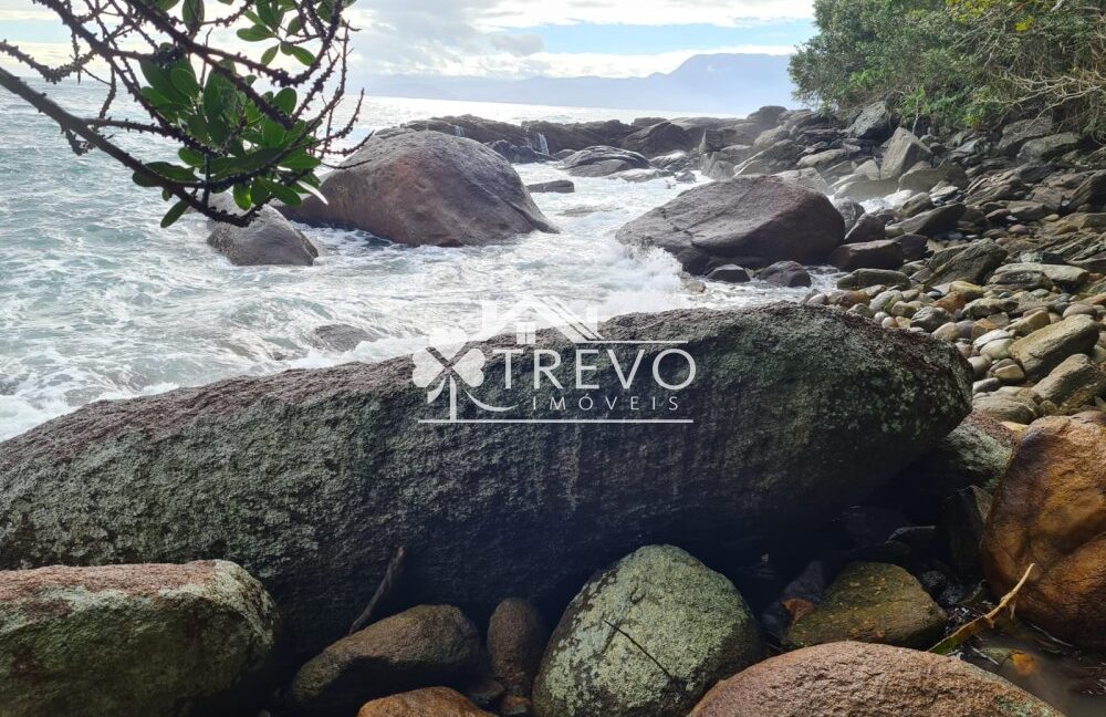 Linda-costeira-a-venda-em-Ilhabela32