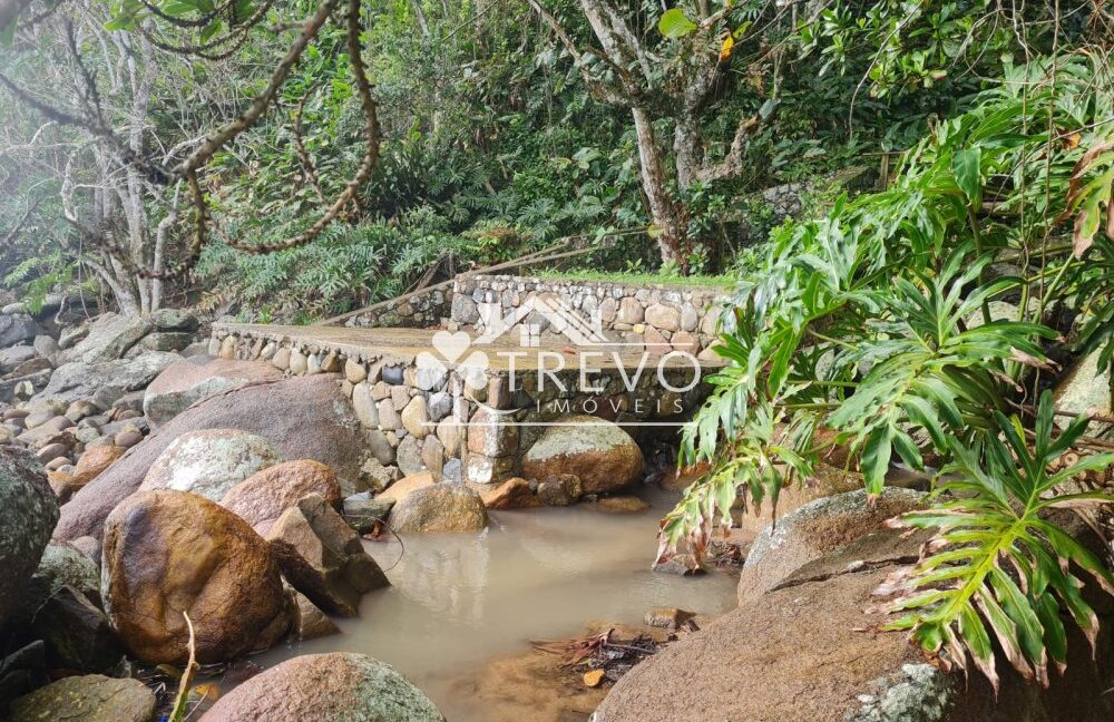 Linda-costeira-a-venda-em-Ilhabela37
