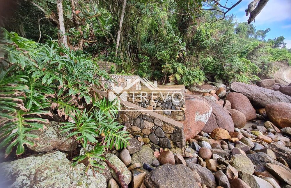 Linda-costeira-a-venda-em-Ilhabela4