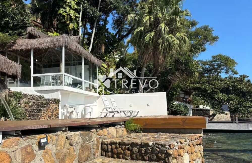 Casa-de-costeira-a-venda-em-Ilhabela11