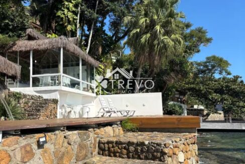 Casa-de-costeira-a-venda-em-Ilhabela11