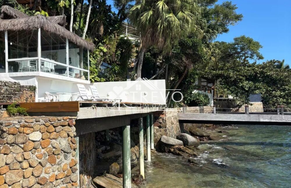 Casa-de-costeira-a-venda-em-Ilhabela3